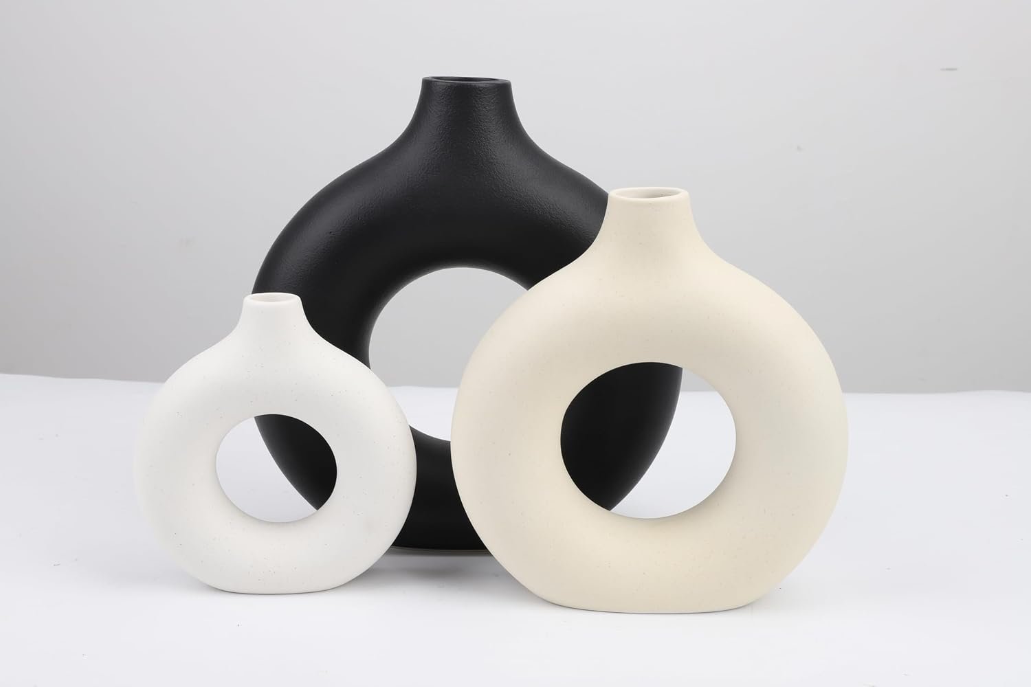 BestYiJo 3-Pcs Ceramic Donut Vase Set – Farmhouse Modern Aesthetic Floral Arrangement Vases for Living Room Shelf, Bedroom Dresser, Office Desk Centerpiece Decorations