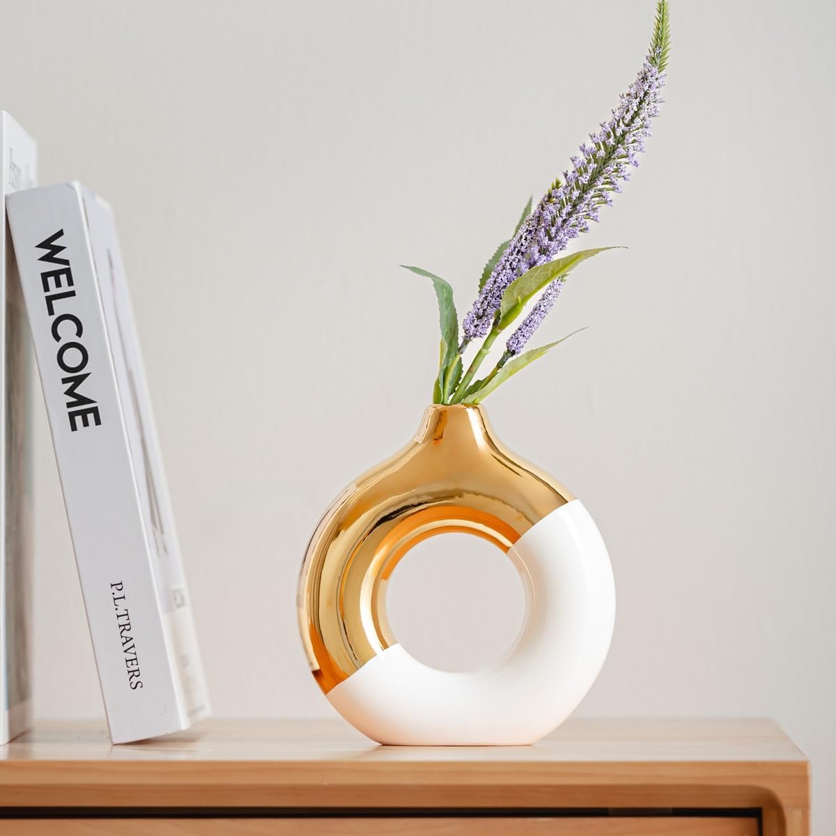 White and Gold Donut Vase, Modern Ceramic Vase for Pampas Grass, Perfect Centerpiece for Weddings, Living Room, and Office Decor (White Gold, S)