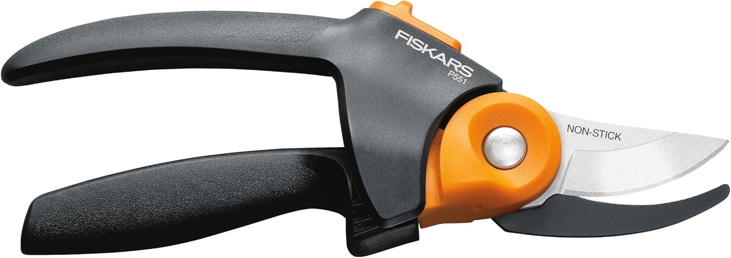 Fiskars PowerGear2 Bypass Pruning Shears, 3/4″ Cut Capacity Garden Clippers