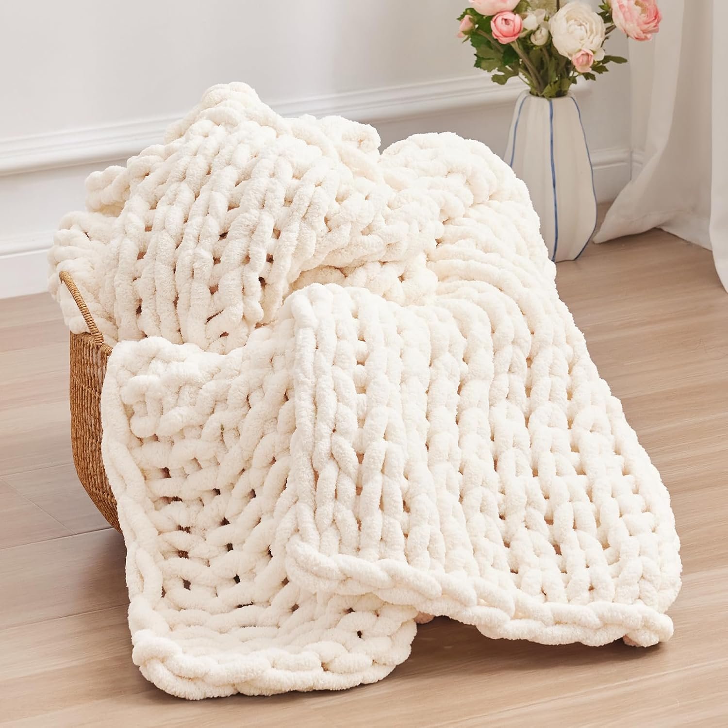 Negwoo Chunky Knit Throw Blanket, Knitted Throw Chenille Yarn, 50″*60″