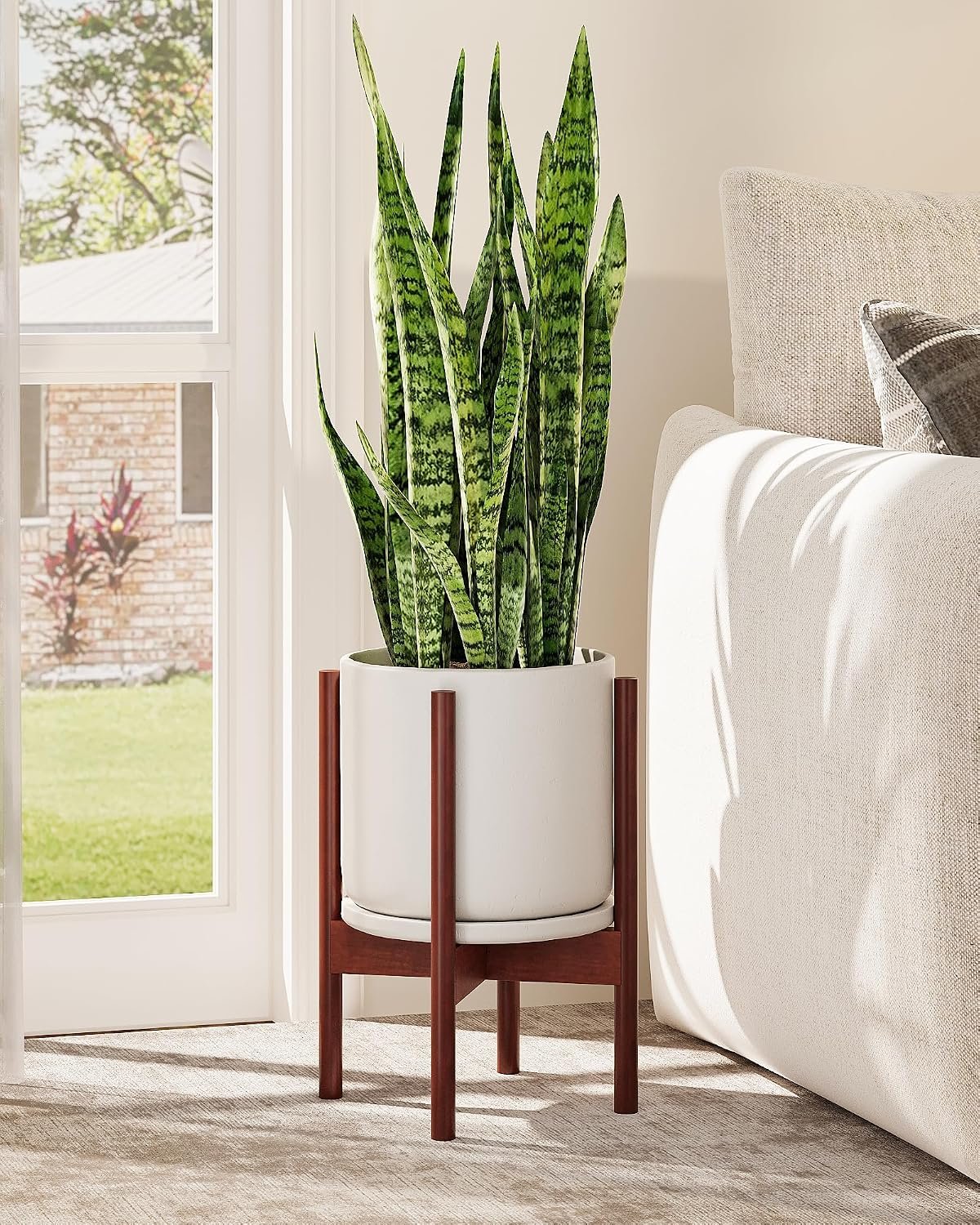 GENTINGBRO Adjustable Plant Stand Indoor, Bamboo Plant Stand Fits 8 9 10 11 12 Inches, Small Corner Planter Holder for Indoor Plants, Single Floor Plant Stands for Living Room Balcony, Reddish Brown