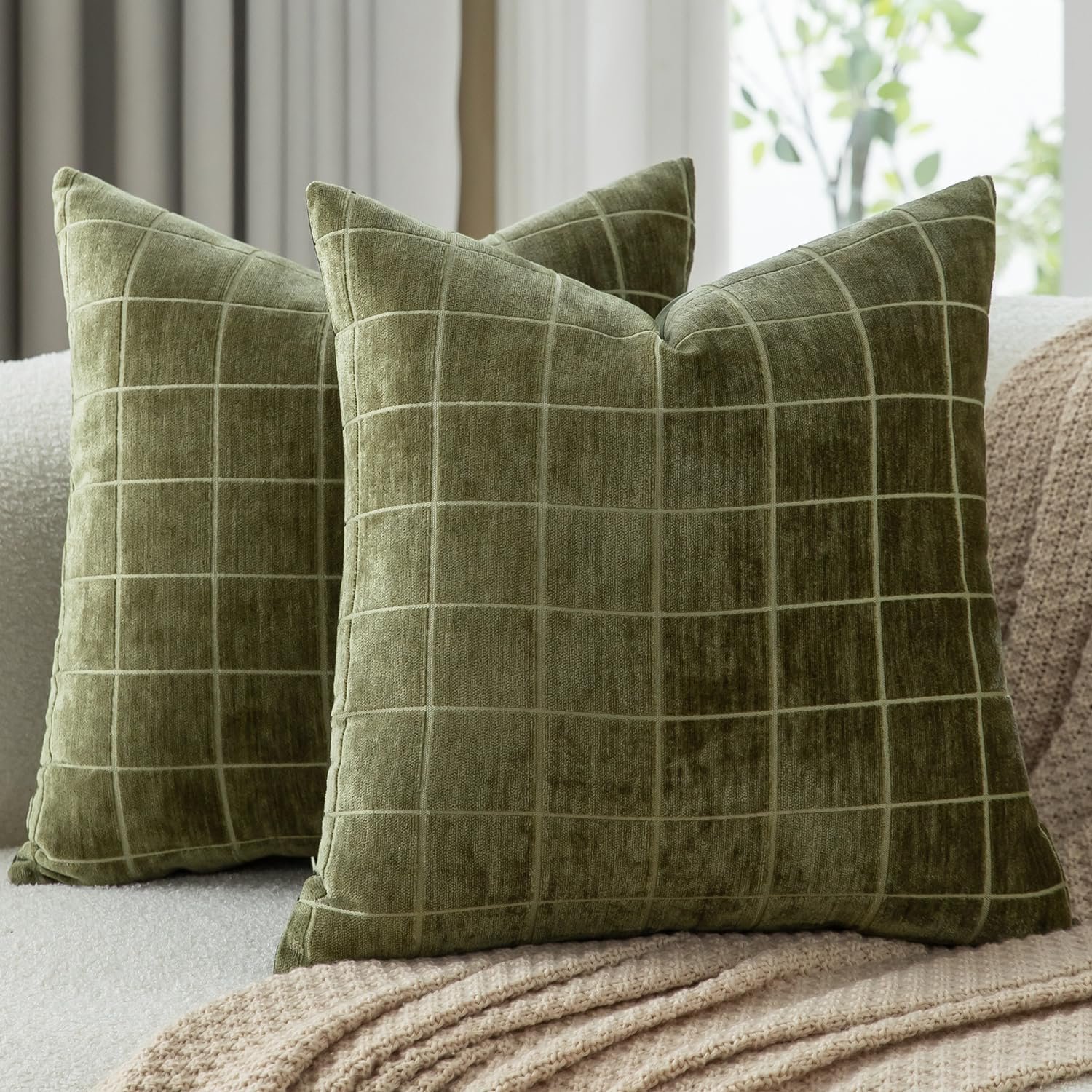 MANDIOO Pack of 2 Chenille Check Throw Pillow Covers Vintage Plaid Decorative Pillow Covers Soft Velvet Backing Cushion Covers Pillowcases Farmhouse Sofa Couch Bed Living Room 16×16 Inch OliveGreen